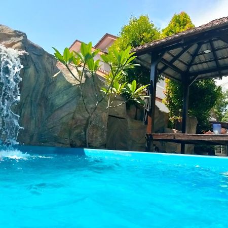 Roemahkoe Holidayhome Malacca Exterior photo