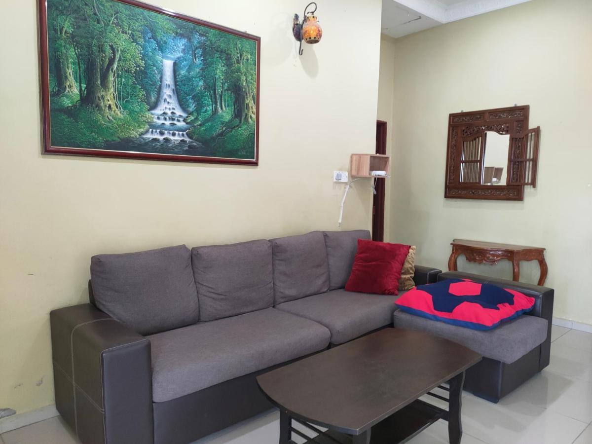 Roemahkoe Holidayhome Malacca Exterior photo